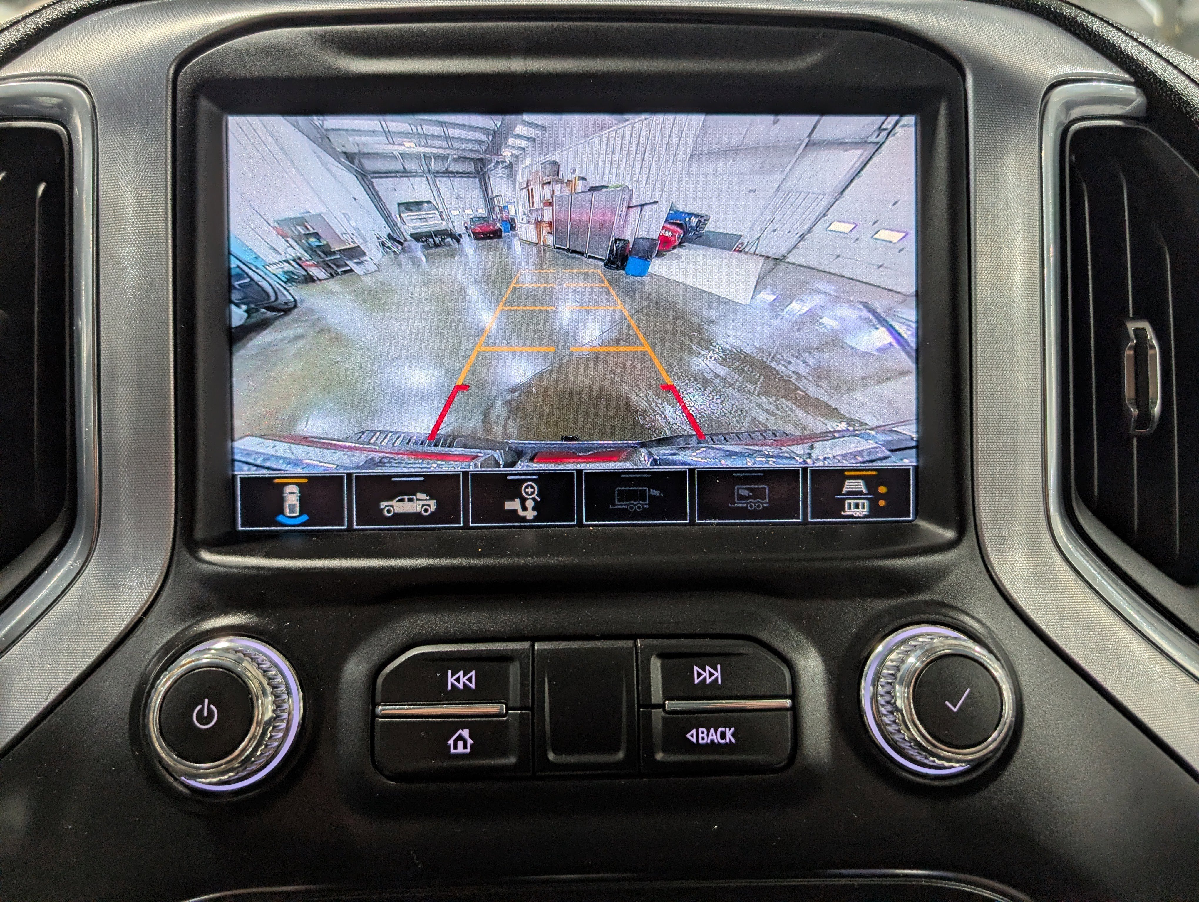 Used 2021 GMC Sierra 3500 SLT w/ SLT Convenience Package image 21