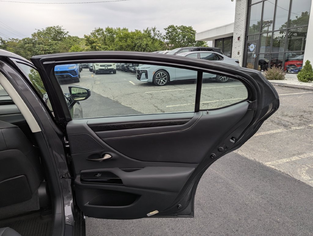 Used 2022 Lexus ES 350 w/ Premium Package FWD image 32
