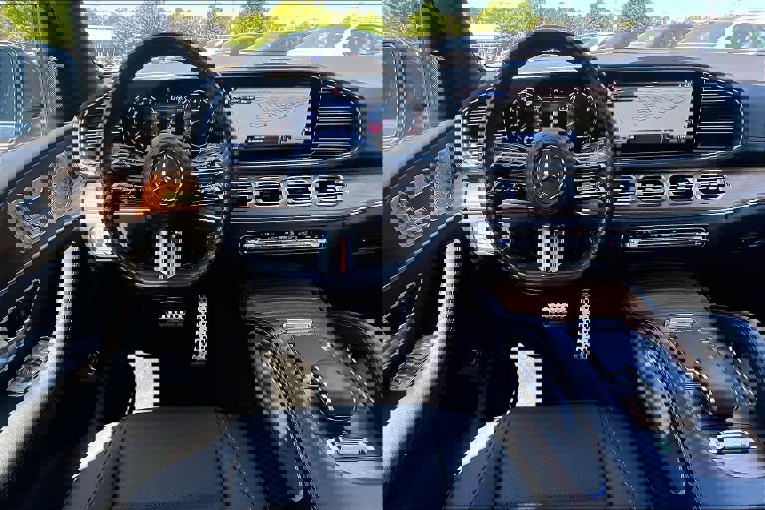 Used 2025 Mercedes-Benz GLS 450 4MATIC image 5