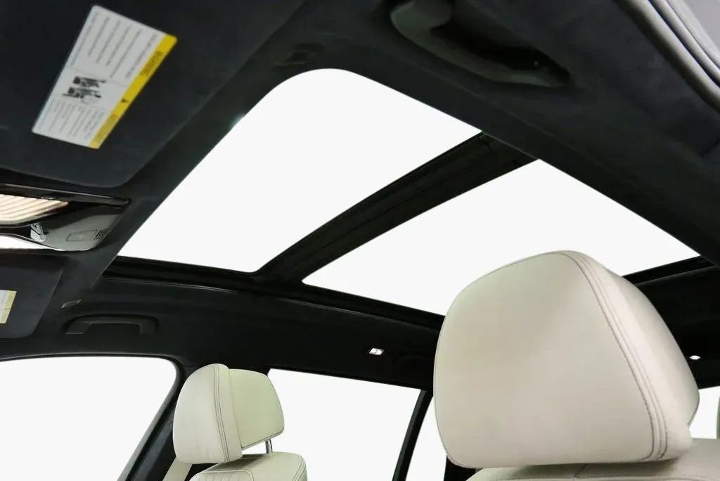 Used 2022 BMW X7 M50i image 36