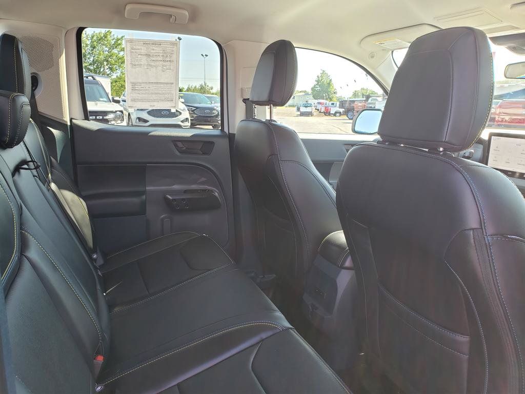 Used 2025 Ford Maverick Lobo AWD/4WD image 17