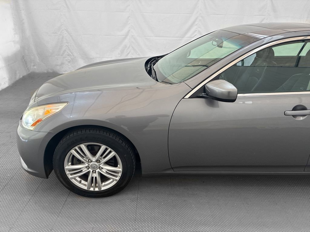 Used 2011 INFINITI G37 x Sedan w/ Premium Pkg AWD/4WD image 3