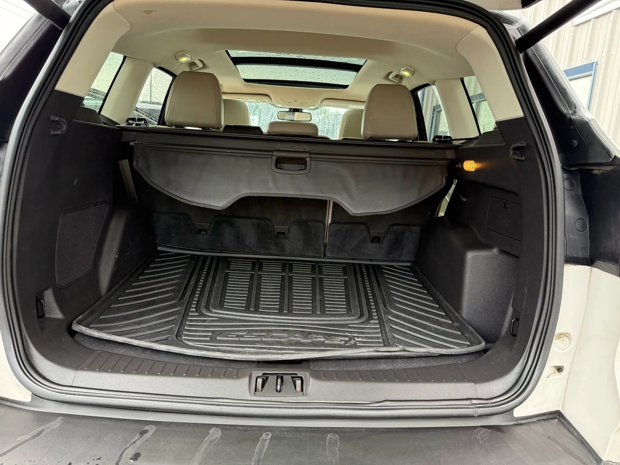 Used 2017 Ford Escape Titanium image 7