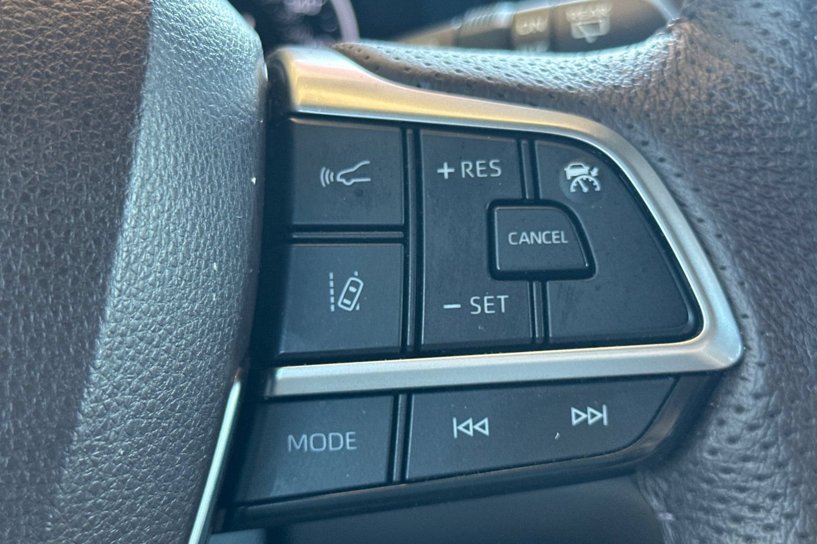 Certified 2023 Toyota Sienna Platinum FWD image 28