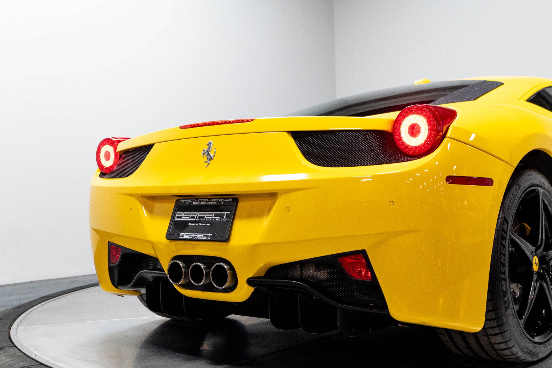 Used 2010 Ferrari 458 Italia Coupe RWD image 71