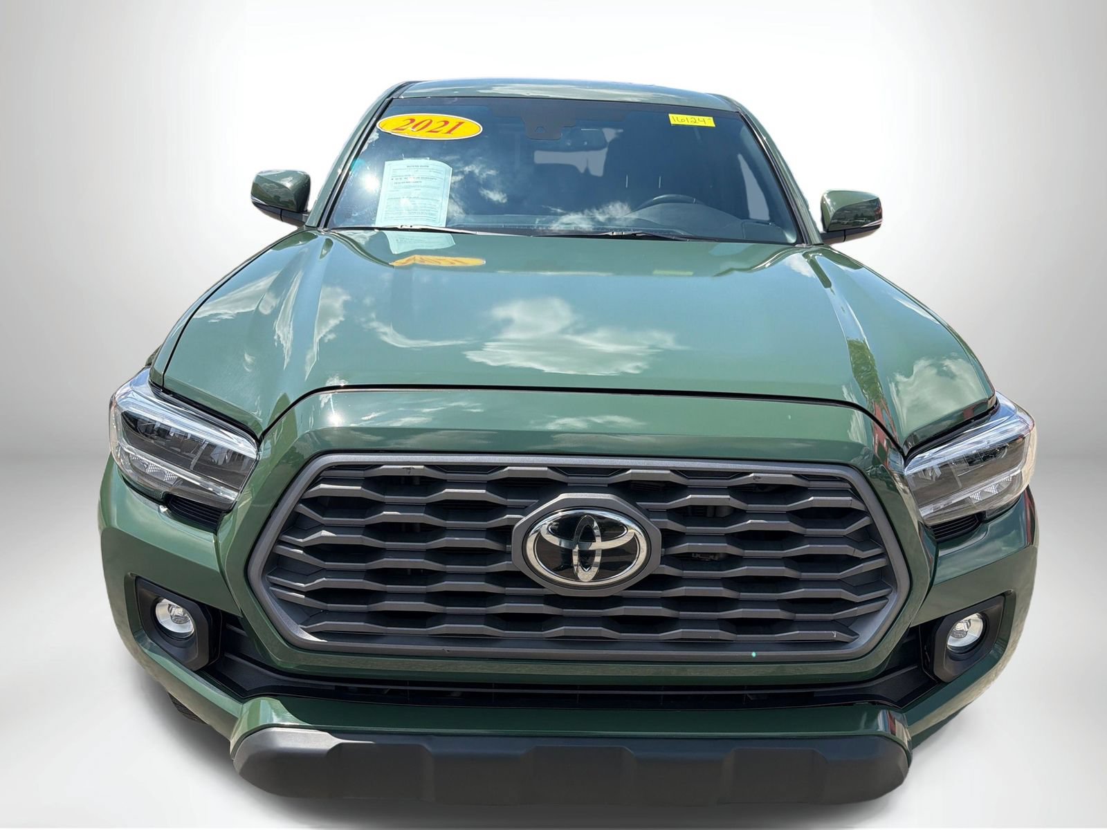 Used 2021 Toyota Tacoma TRD Off-Road w/ Technology Package AWD/4WD image 10