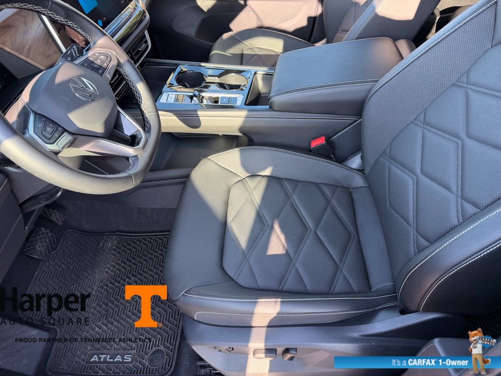 Used 2025 Volkswagen Atlas SE w/ Panoramic Sunroof Package AWD/4WD image 13