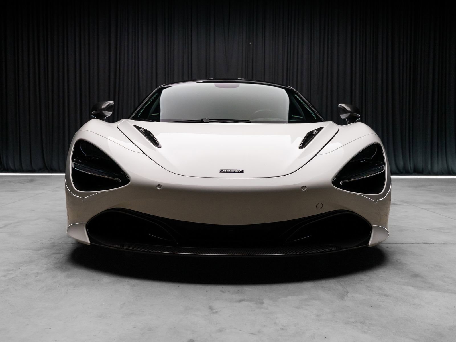Used 2019 McLaren 720S Performance RWD image 23