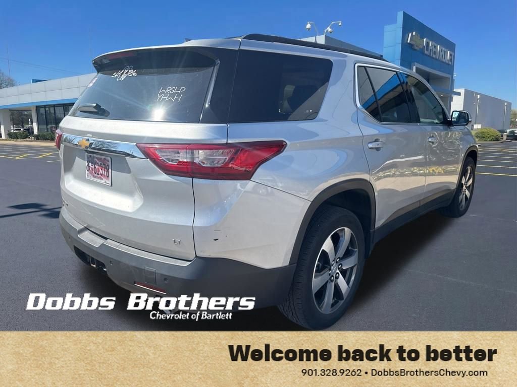 Used 2020 Chevrolet Traverse LT w/ LT Premium Package image 5