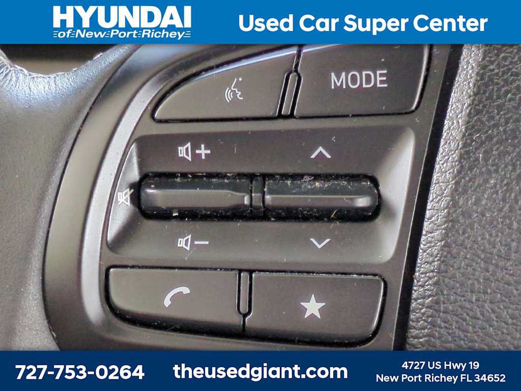 Certified 2024 Hyundai Venue SEL FWD image 26