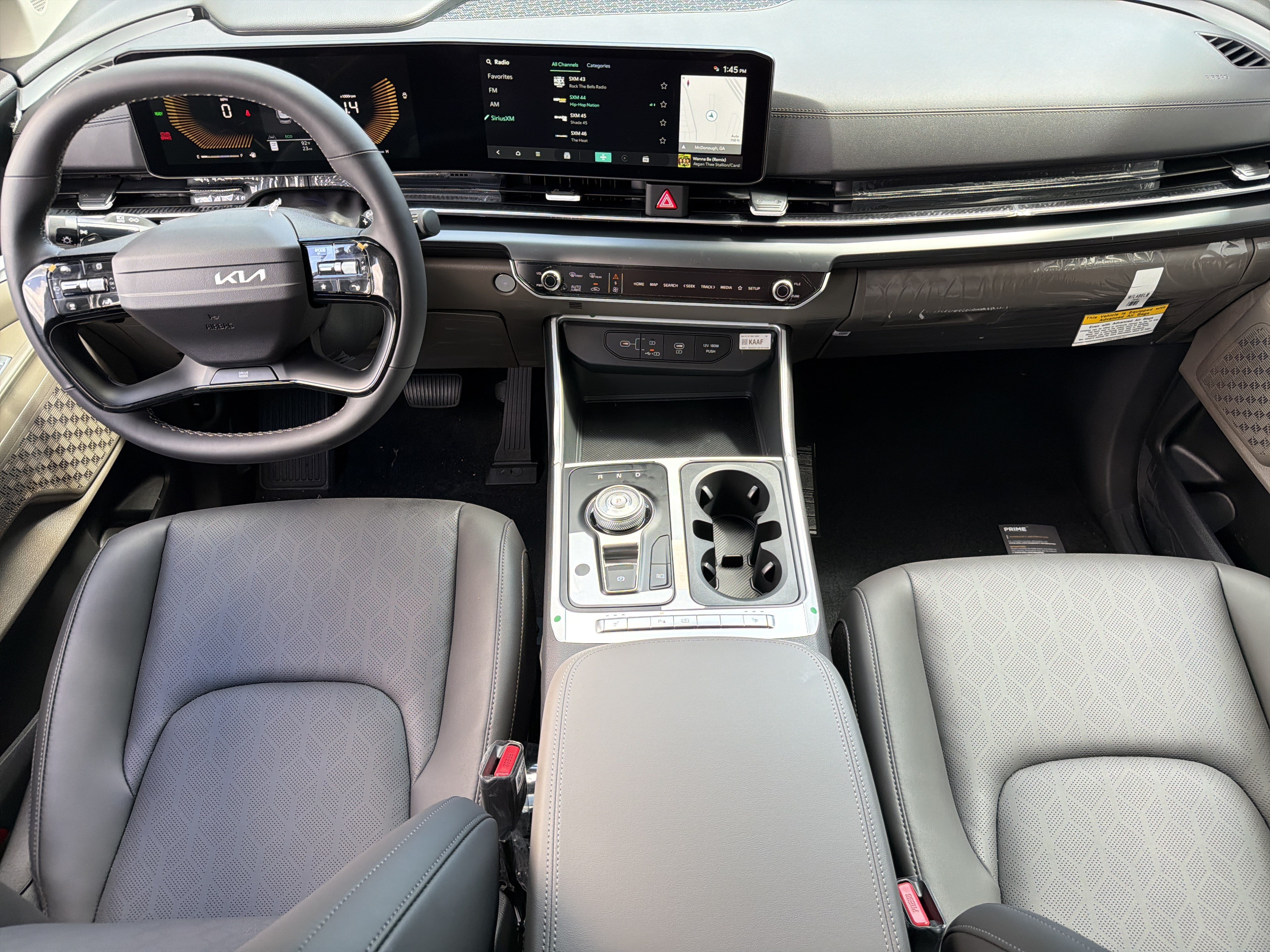 New 2027 Kia Carnival LXS FWD image 3