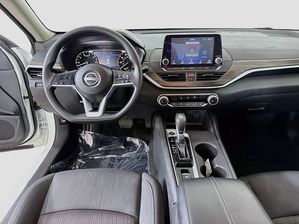Used 2025 Nissan Altima 2.5 SV AWD/4WD image 24