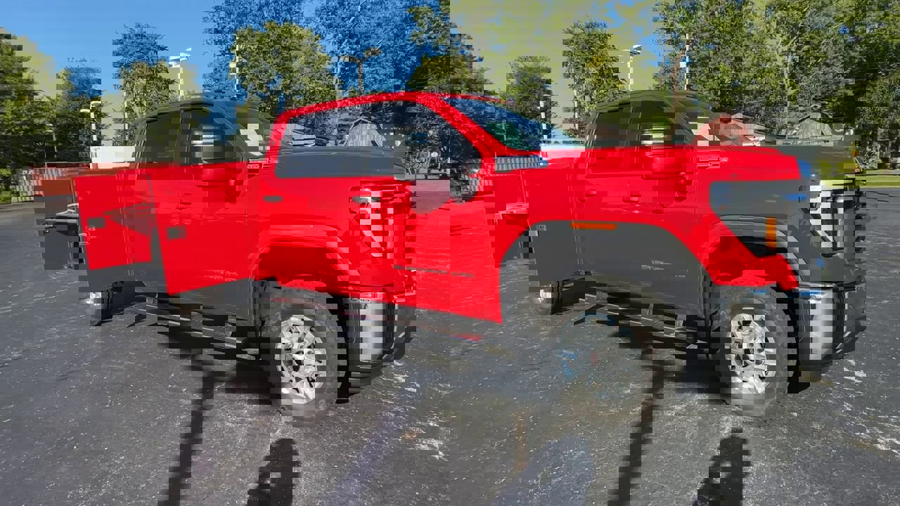 Certified 2024 GMC Sierra 2500 Pro w/ Convenience Package image 2