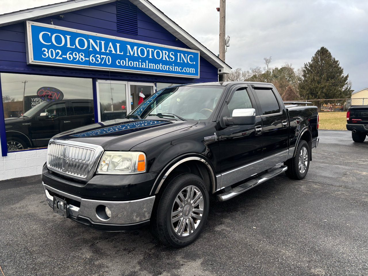Used 2007 Lincoln Mark LT 4x4 image 2