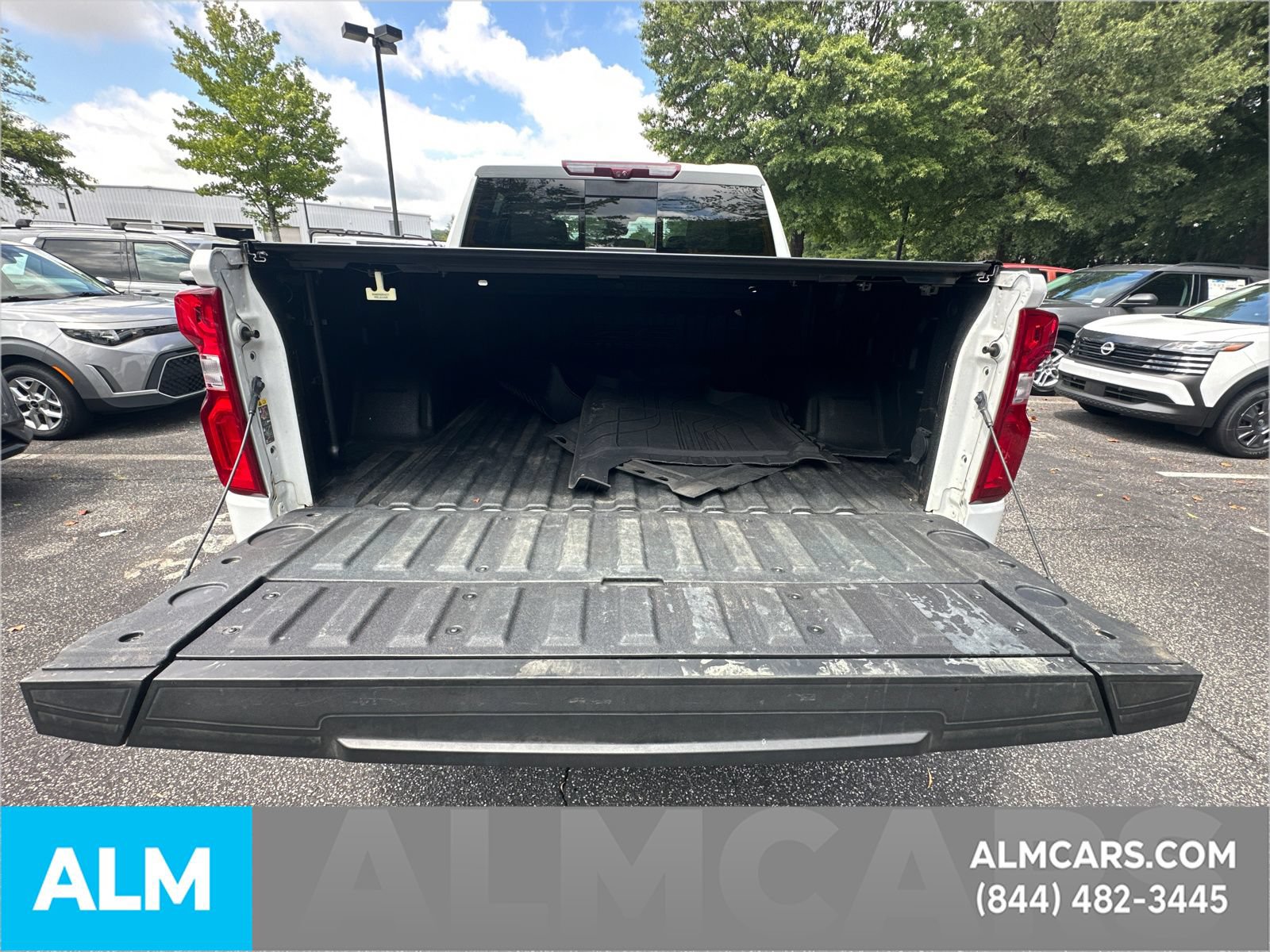 Used 2022 Chevrolet Silverado 1500 ZR2 w/ Technology Package AWD/4WD image 21