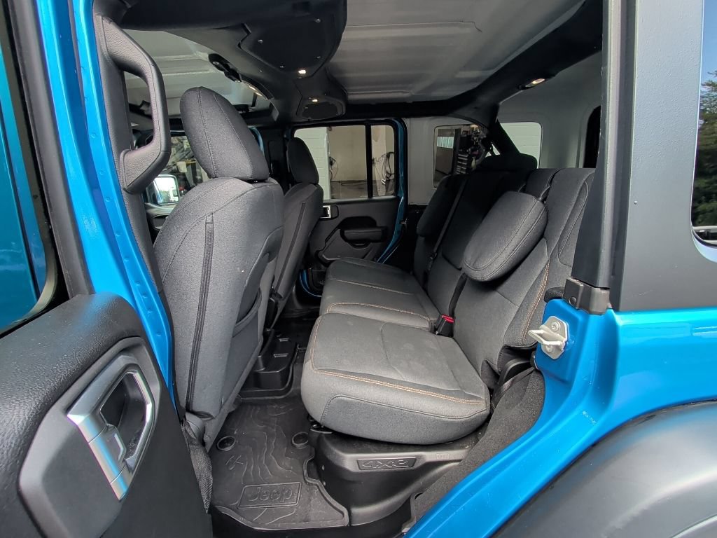 Used 2024 Jeep Wrangler Unlimited AWD/4WD image 13