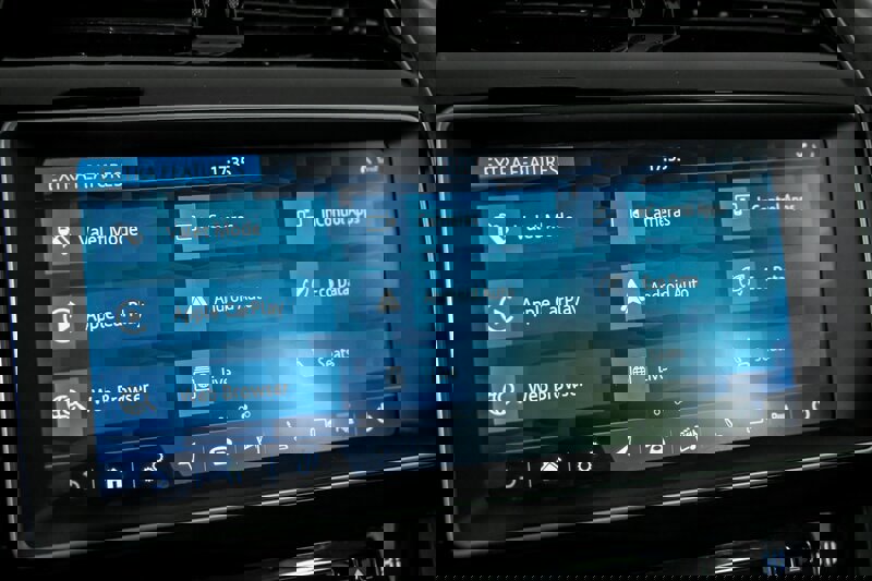 Used 2017 Jaguar F-PACE Prestige image 31