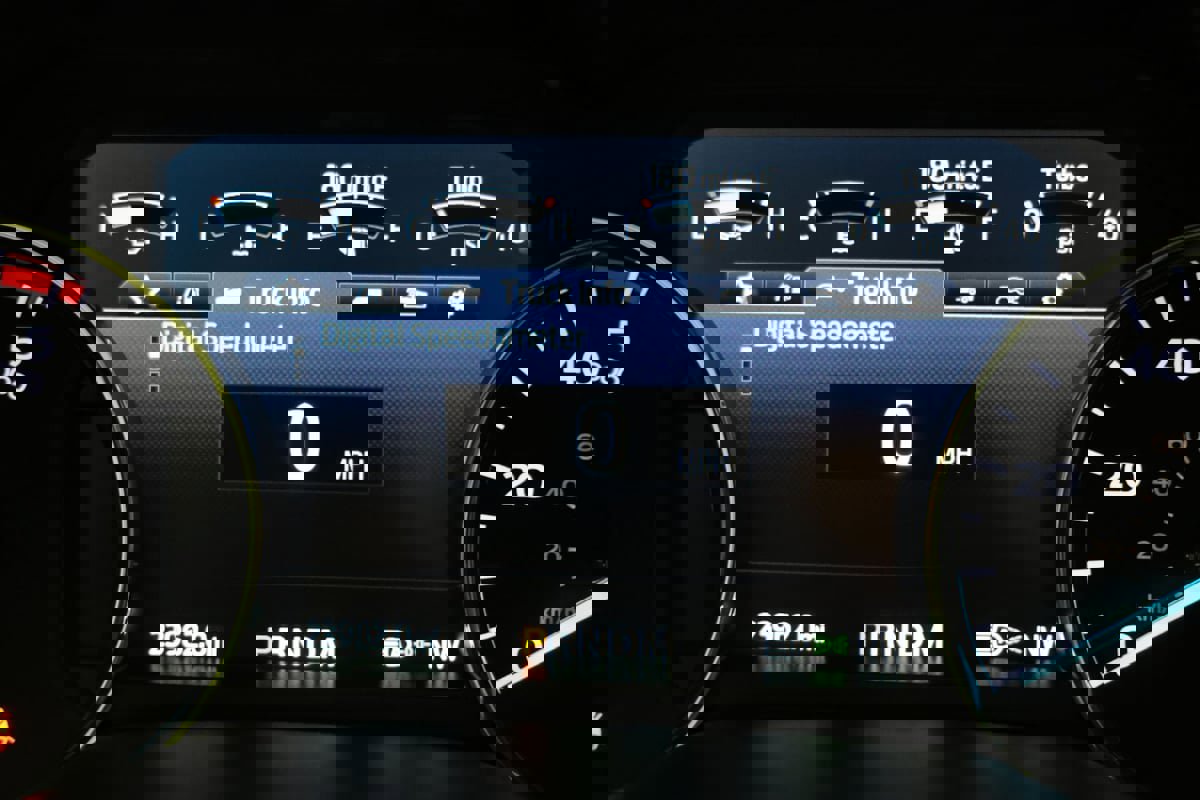 Used 2020 Ford F450 Lariat w/ Lariat Ultimate Package image 12