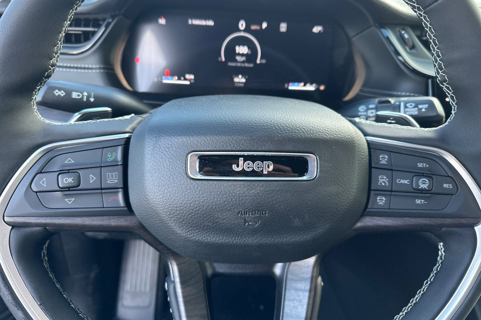 New 2026 Jeep Grand Cherokee Altitude image 23