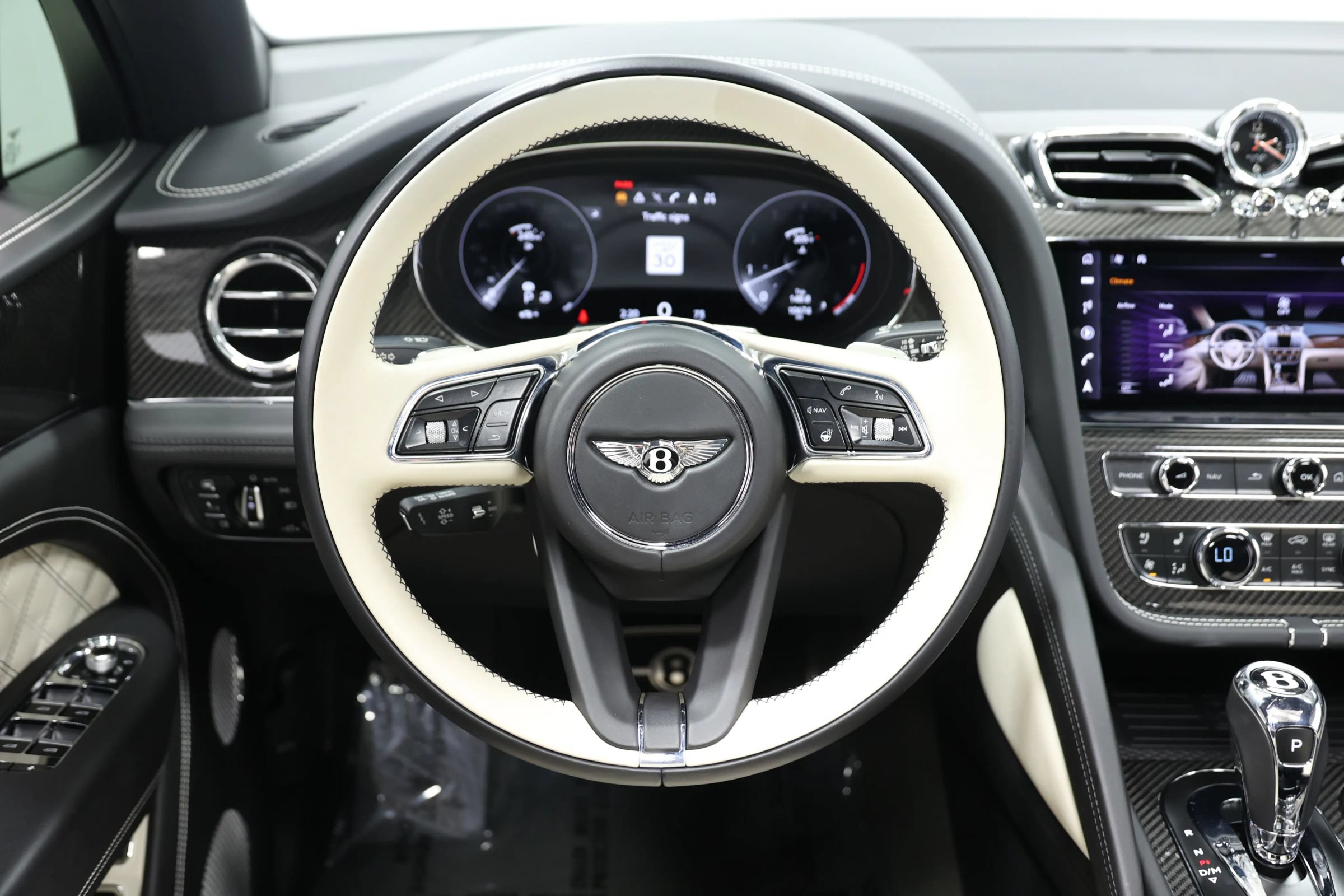 Used 2021 Bentley Bentayga w/ First Edition Specification AWD/4WD image 26