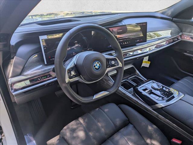 Certified 2025 BMW i7 eDrive50 w/ Premium Package RWD image 9