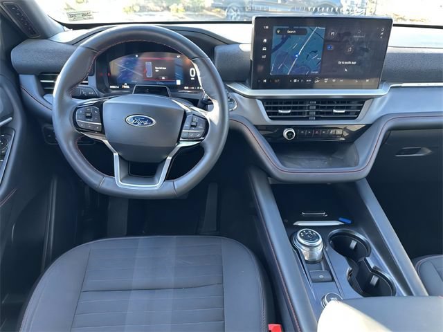 Used 2025 Ford Explorer ST-Line AWD/4WD image 4