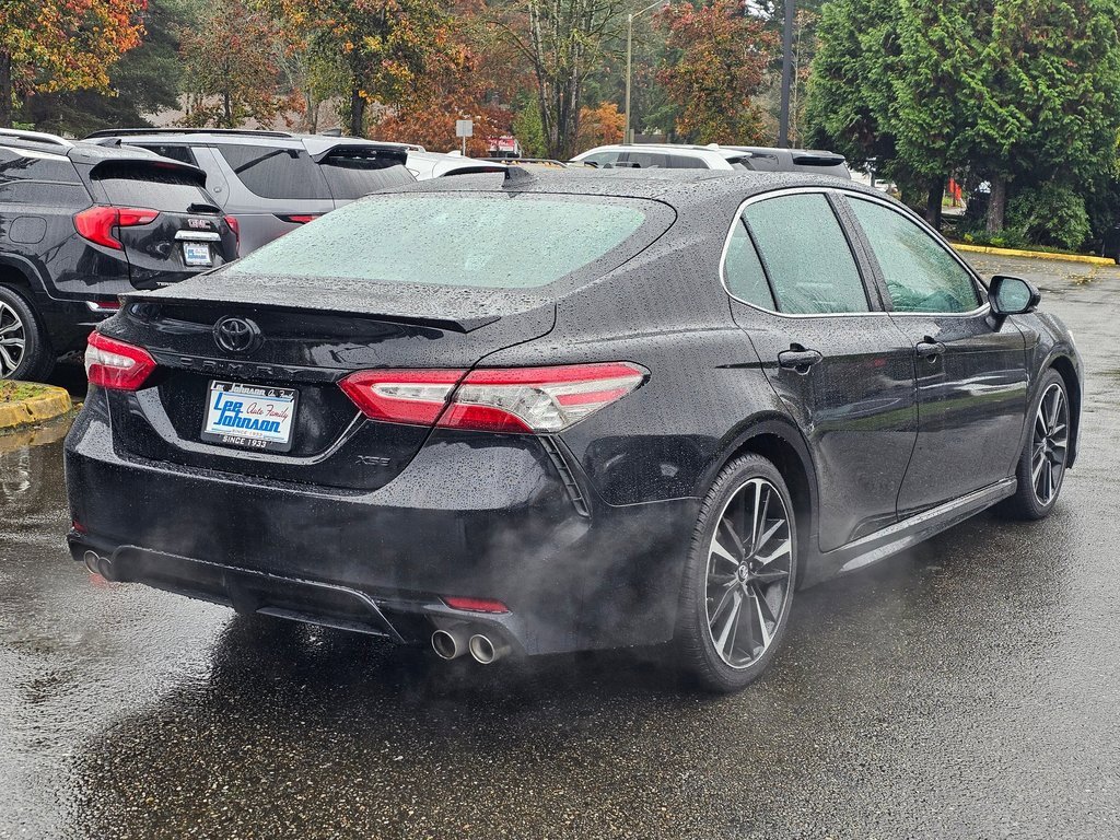Used 2019 Toyota Camry XSE image 5