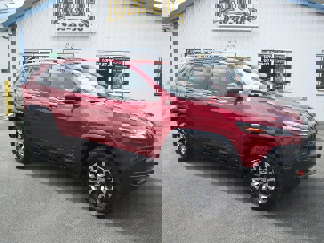 Used 2014 Jeep Cherokee Trailhawk w/ Technology Group image 1