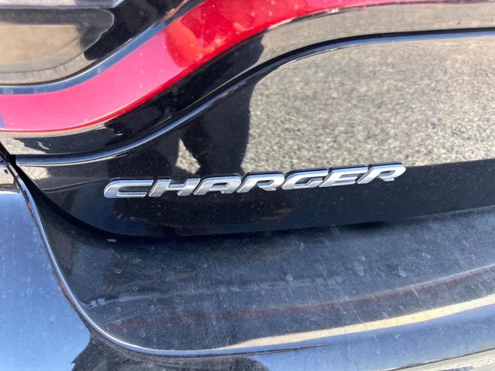 Used 2018 Dodge Charger SRT w/ Technology Group RWD image 14