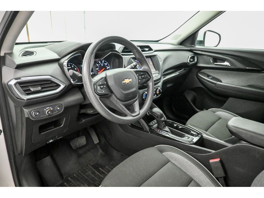 Used 2023 Chevrolet TrailBlazer LT image 29