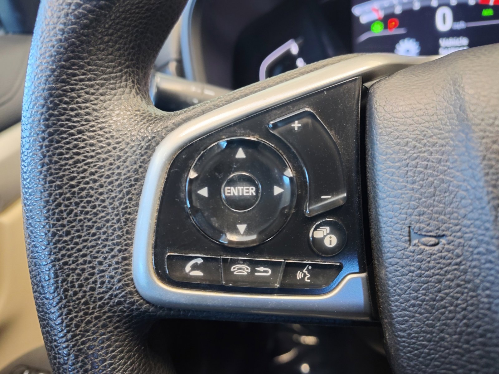 Used 2020 Honda CR-V LX image 4