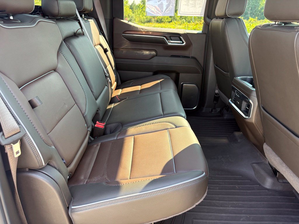 Used 2024 GMC Sierra 1500 Denali w/ Technology Package AWD/4WD image 53