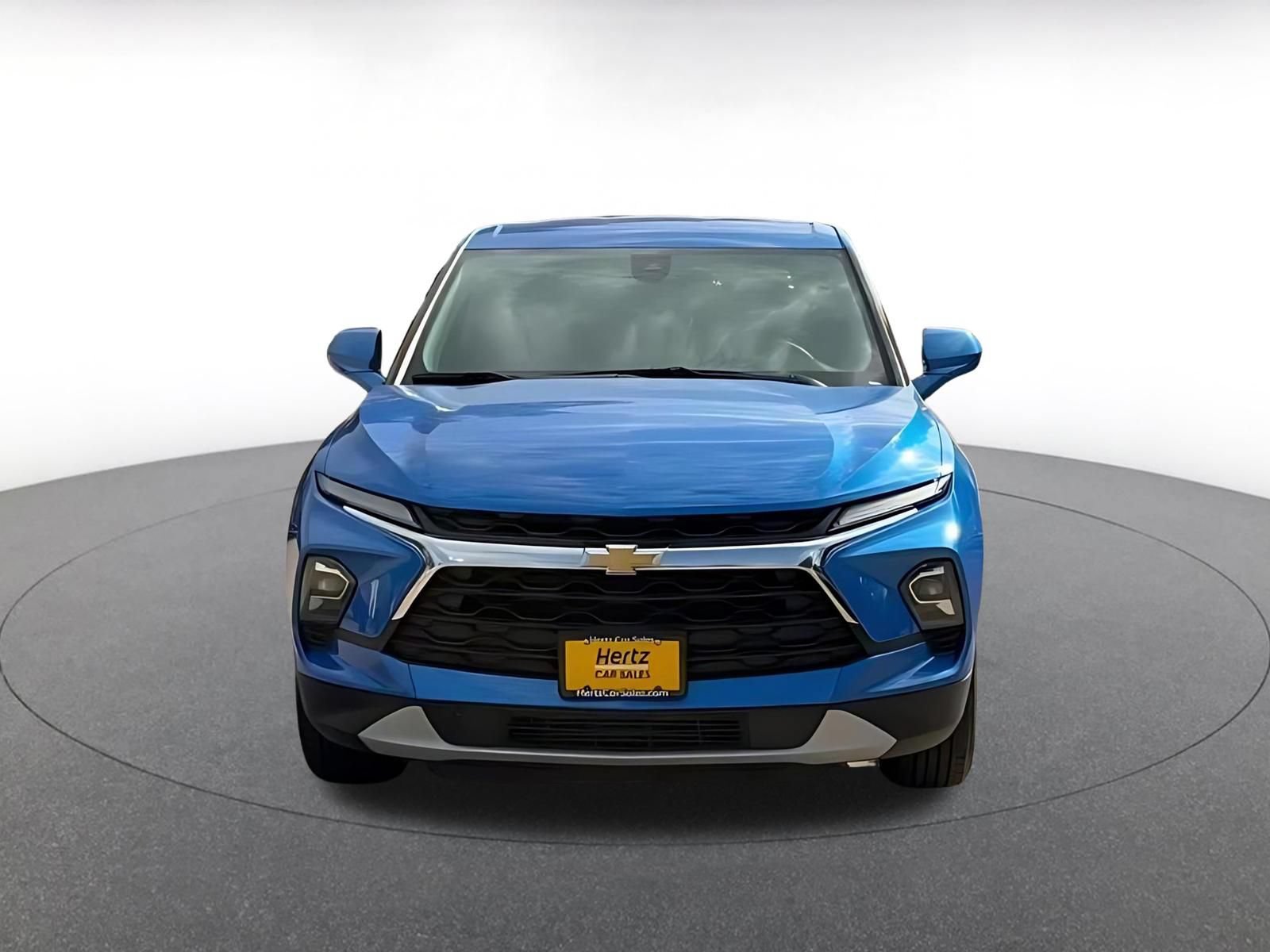 Used 2025 Chevrolet Blazer LT FWD image 4