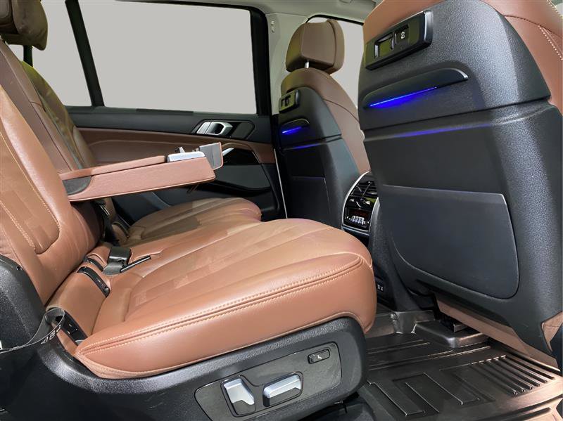 Used 2020 BMW X7 xDrive40i w/ Premium Package image 14