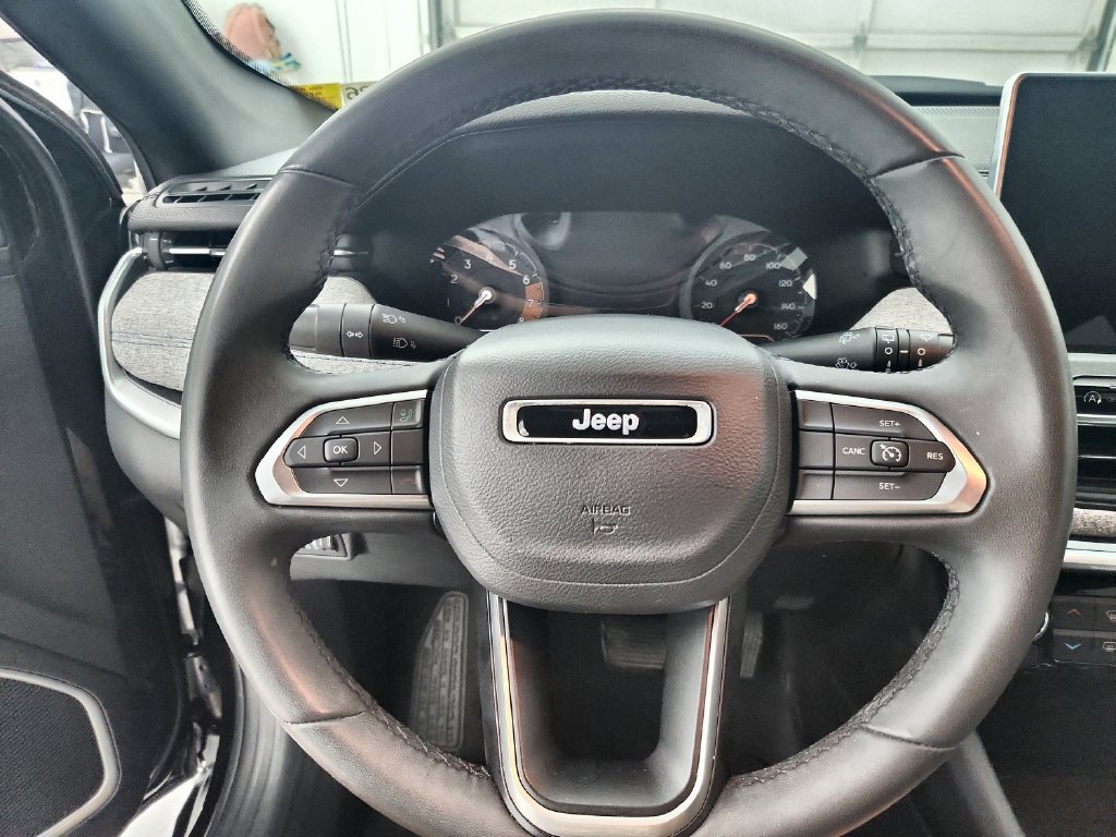 Certified 2024 Jeep Compass Latitude AWD/4WD image 25