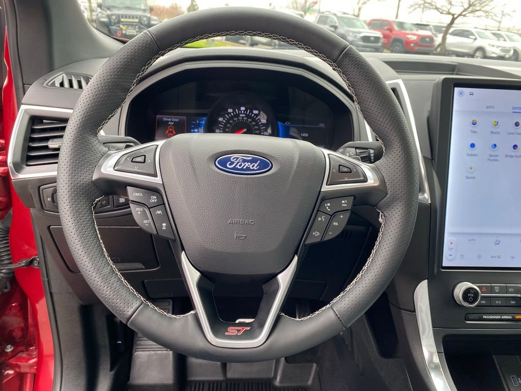 Used 2024 Ford Edge ST w/ Equipment Group 401A AWD/4WD image 11