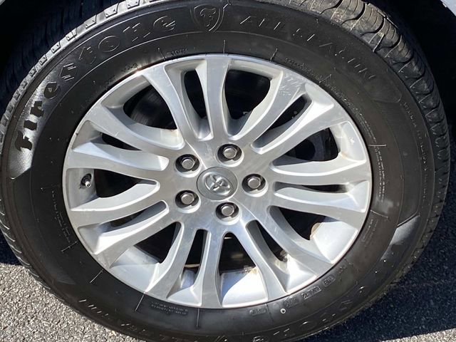 Used 2017 Toyota Sienna XLE Premium FWD image 33