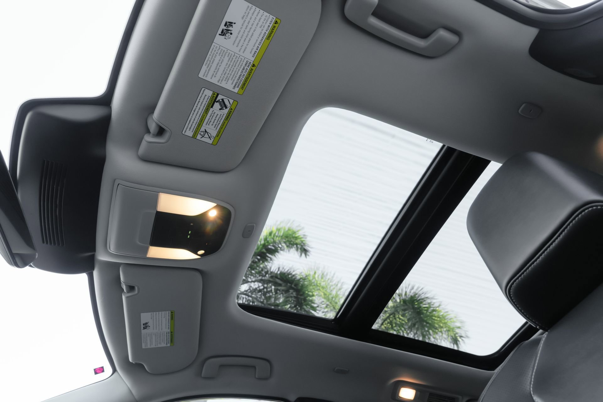 Used 2026 INFINITI QX60 Luxe w/ Cargo Package image 18