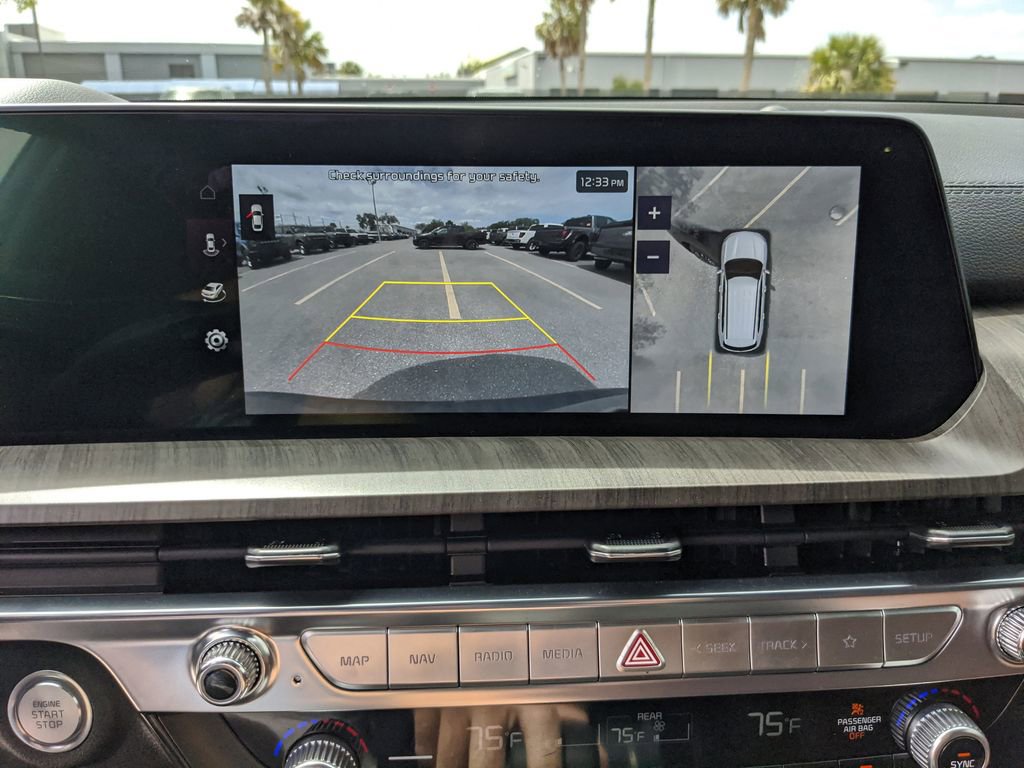 Used 2025 Kia Telluride SX w/ SX Captain's Chair Package image 25