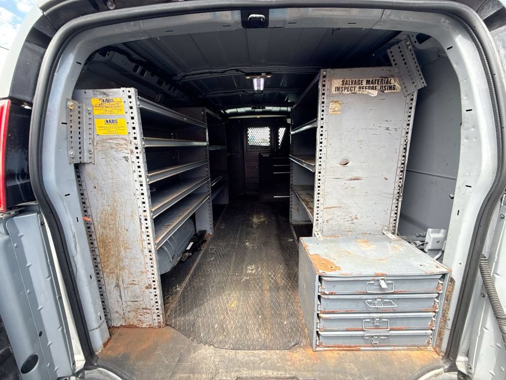 Used 2016 GMC Savana 2500 RWD image 8