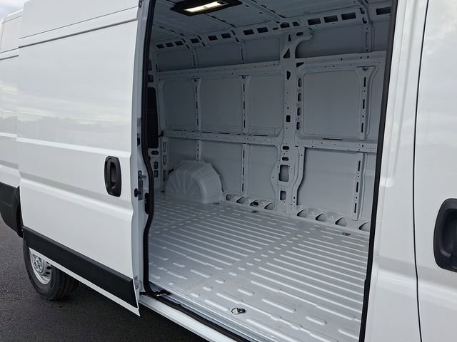 New 2025 RAM ProMaster 2500 w/ Convenience Group image 14