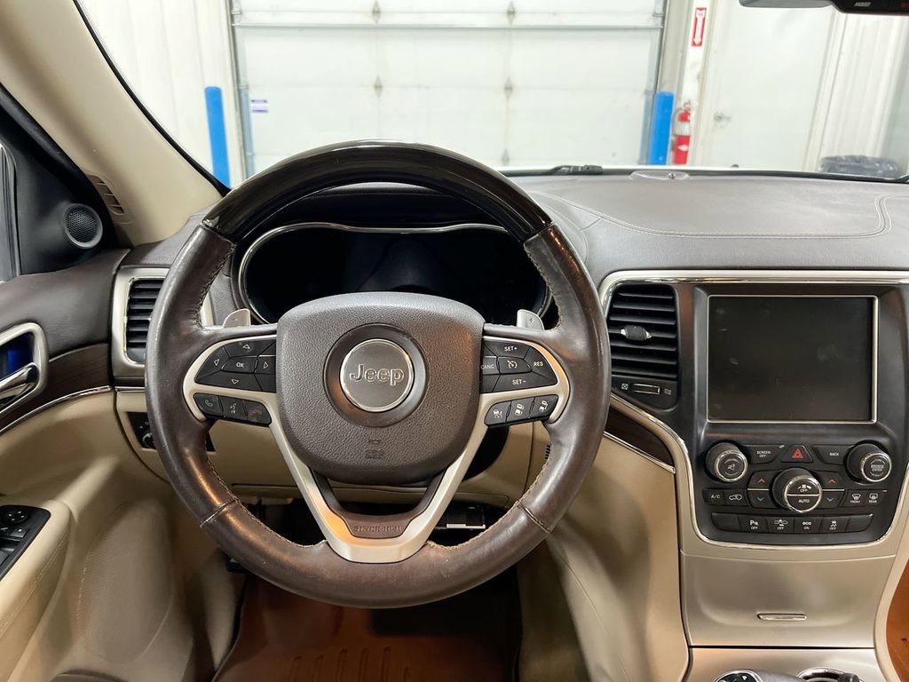 Used 2014 Jeep Grand Cherokee Overland w/ Advanced Technology Group image 11