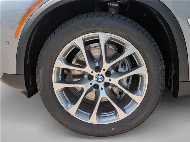New 2026 BMW X5 xDrive40i w/ Climate Comfort Package AWD/4WD image 10