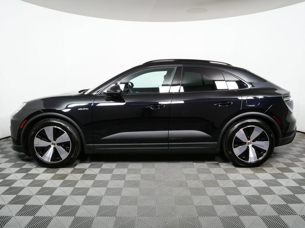 Certified 2025 Porsche Macan 4 Electric AWD/4WD image 2