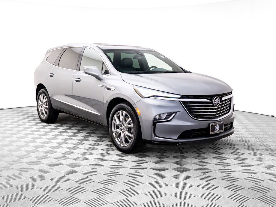 Used 2023 Buick Enclave Essence w/ Experience Buick Package image 8