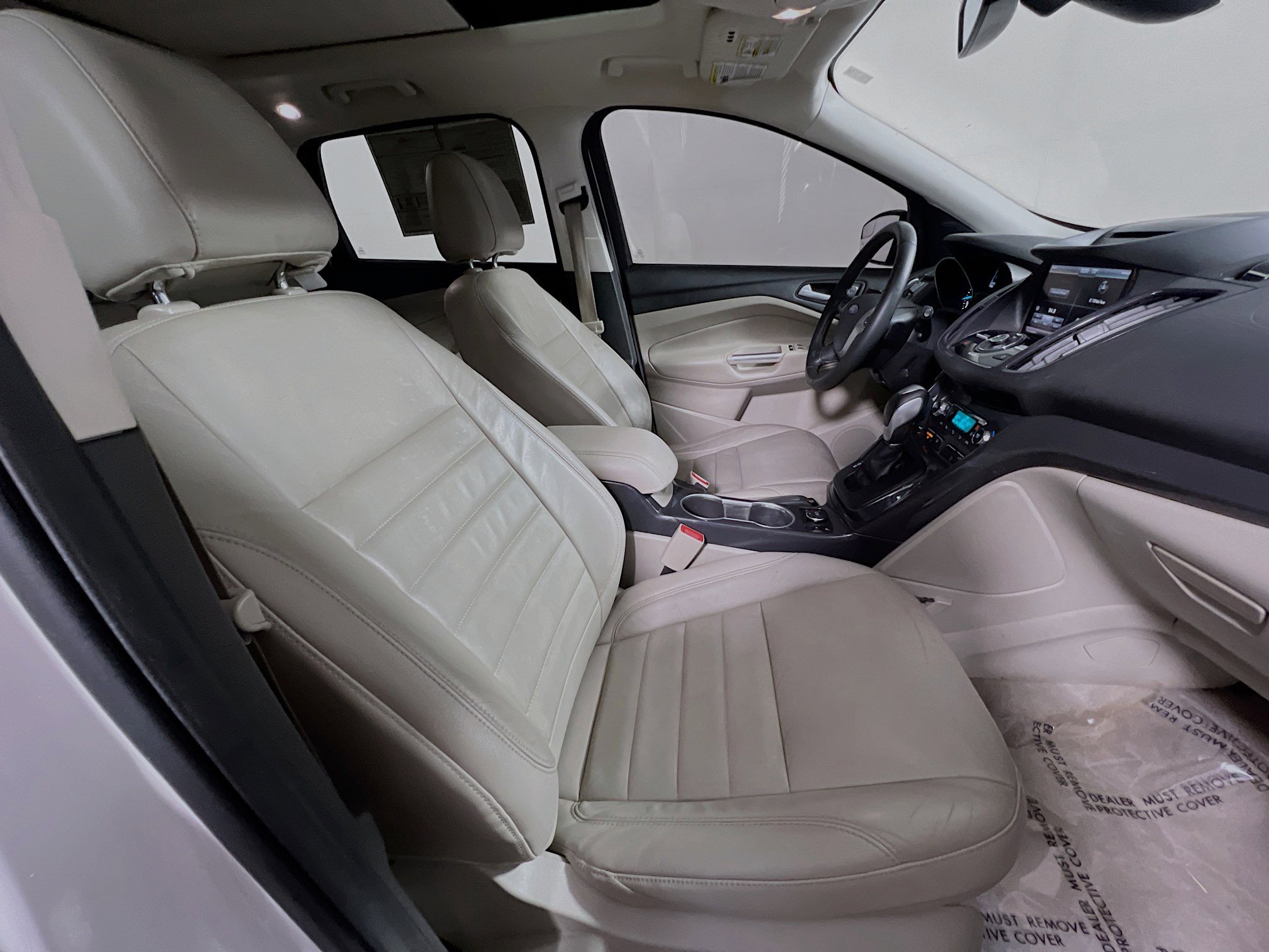 Used 2015 Ford Escape Titanium image 31