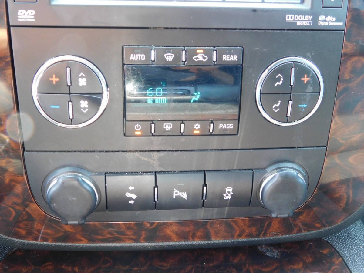 Used 2012 GMC Yukon XL Denali AWD/4WD image 16