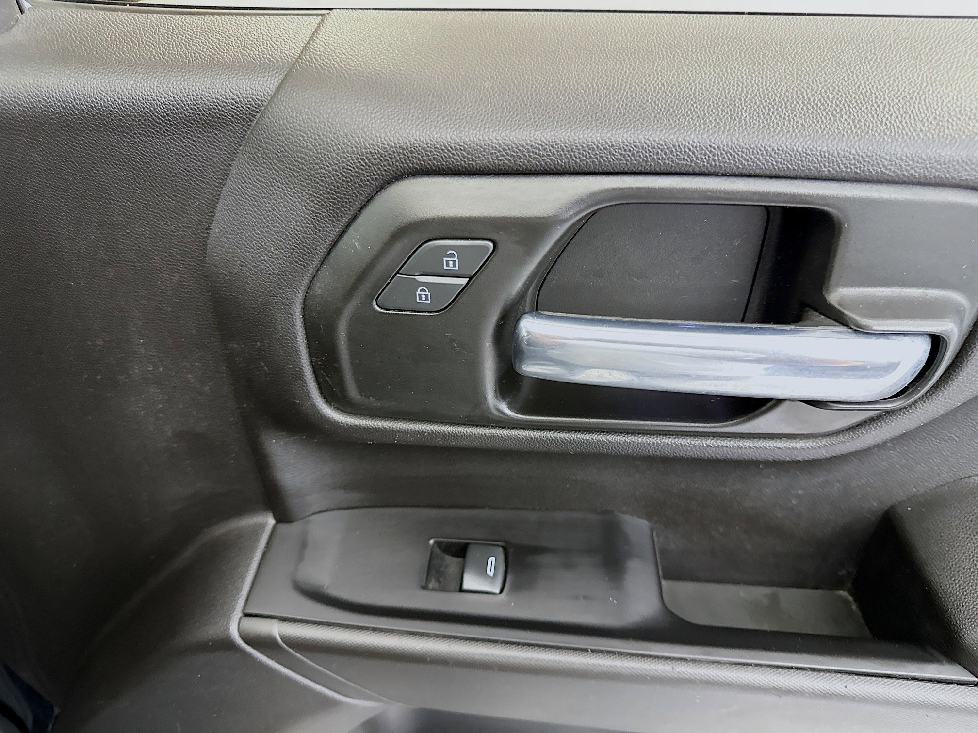 Used 2022 Chevrolet Silverado 1500 Custom RWD image 29