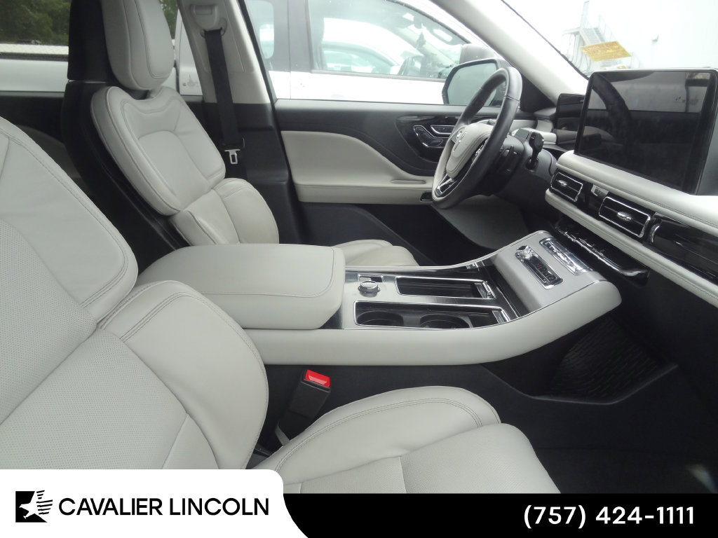 Used 2025 Lincoln Aviator Reserve w/ Equipment Group 201A AWD/4WD image 8
