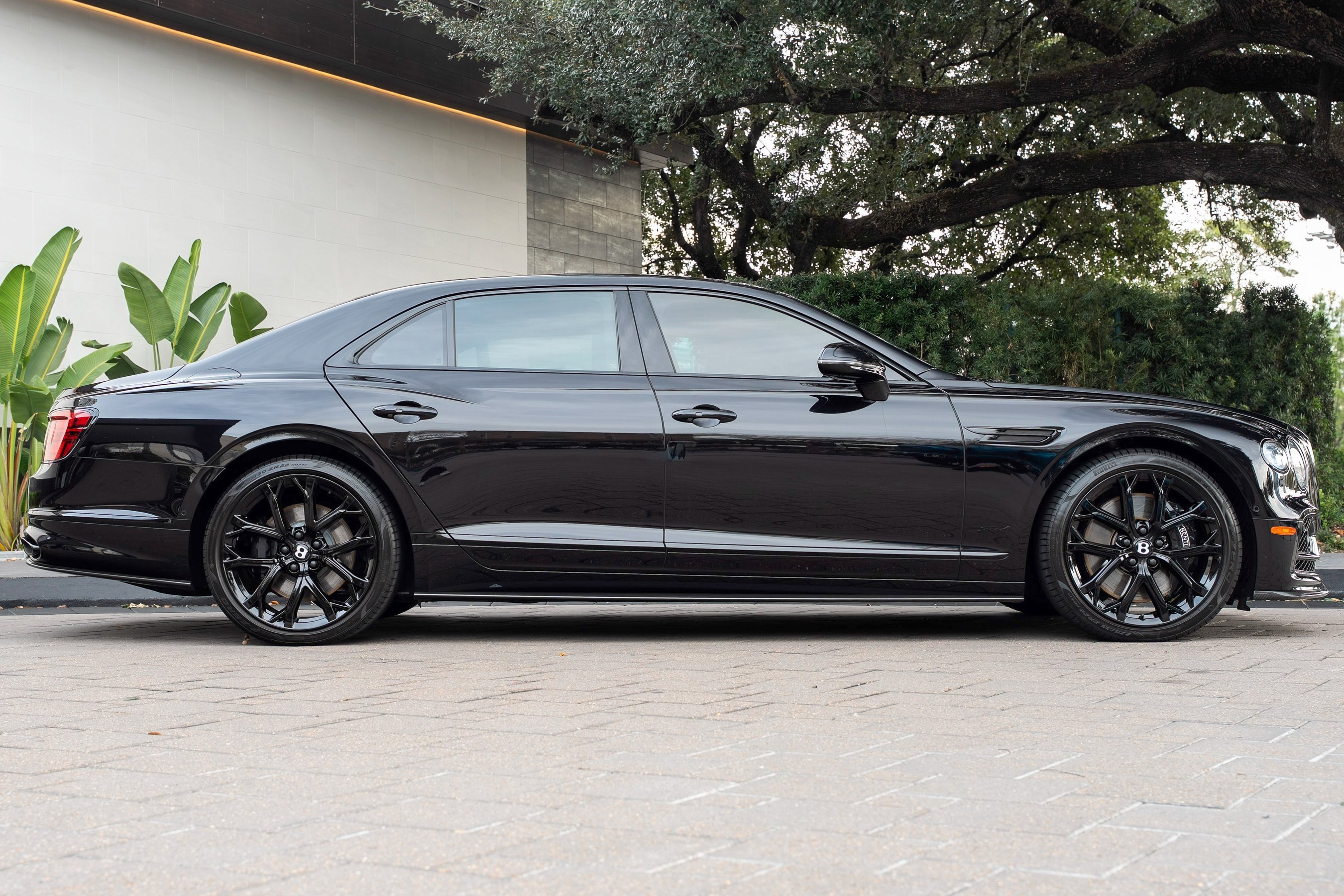 Certified 2024 Bentley Flying Spur W12 image 5